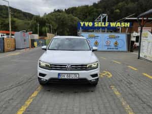 Volkswagen Tiguan 2.0 Tdi 4x4 150 cp / Panorama  / Lane assist  / Side assist / Carlig / Camere 360 grade