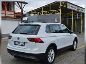 Volkswagen Tiguan 2.0 Tdi 4x4 150 cp / Panorama  / Lane assist  / Side assist / Carlig / Camere 360 grade — miniatura 4
