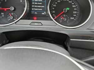 Volkswagen Tiguan 2.0 Tdi 4x4 150 cp / Panorama  / Lane assist  / Side assist / Carlig / Camere 360 grade — miniatura 8