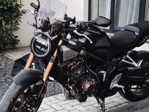 Honda CB650R - 2300 km E-Clutch — miniatura 3