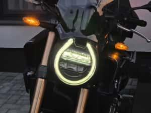 Honda CB650R - 2300 km E-Clutch — miniatura 5