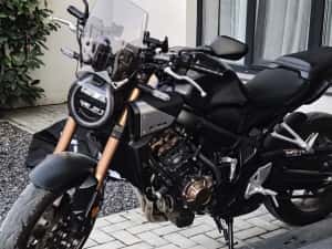 Honda CB650R - 2300 km E-Clutch — miniatura 8