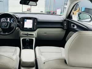 VOLVO XC40 MOMENTUM PRO — miniatura 6