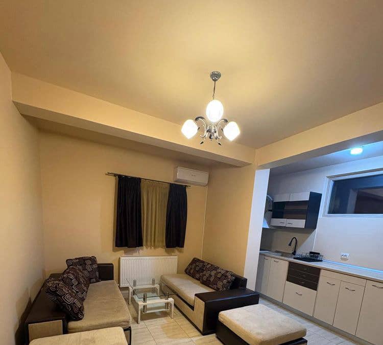 living  si 2 dormitoare sararie arcadia 70 mp  mob si util 650 eur neg — fotografie 1 din 6