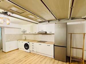 Apartament 4 camere de închiriat – zona Trocadero, str. Poporului — miniatura 3