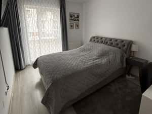 Vand apartament 3 camere 75mp,balcon 4mp,zona Eroilor — miniatura 6