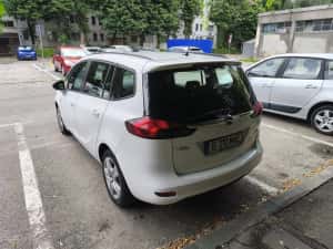 Peugeot din poza 2015 1.6 diesel 6 trepte 7 locuri — miniatura 2