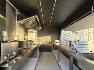 Rulota Comerciala 4m Premium Echipata Complet Fast Food Grill Shaorma Kebab In Stoc — miniatura 2