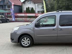 Renault Kangoo Family Manuală 90 HP Diesel — miniatura 3