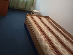 Închiriez apartament 2 camere — miniatura 4