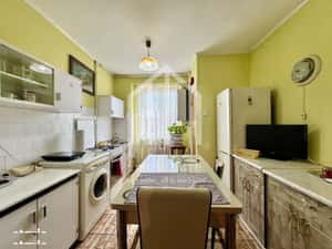 Apartament cu 3 camere, 65mp utili, decomandat, pivnita - str. Ostirii
