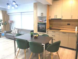 Apartament 3 camere/2 bai + curte proprie 79m2 + 2 parcari — miniatura 4