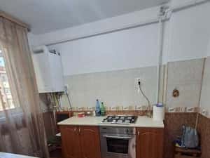 Inchiriez 2 camere vis-a-vis de magazin Bucovina-Altex — miniatura 3