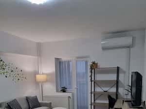 1 cam dec 40 mp zona gari la strada mob si utilat modern 400 euro