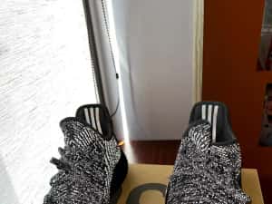 Adidas yeezy boost 350 v2 — miniatura 6