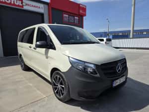 Mercedes Vito Long 1.6d 115cp Euro6 An2019 8+1 Locuri 234000km — miniatura 2