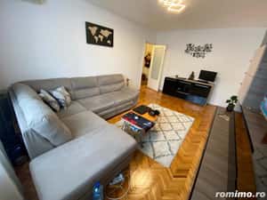 Mobilat si Utilat. Spatios. Decomandat. Centrala proprie. — miniatura 1