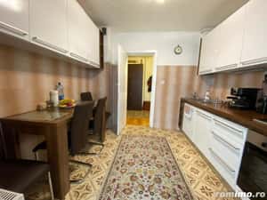 Mobilat si Utilat. Spatios. Decomandat. Centrala proprie. — miniatura 3