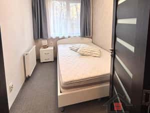 Apartament renovat 3 camere, mobilat complet, zona Centru - Turda — miniatura 5