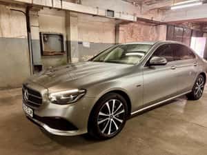 Mercedes-Benz E 300 Automată 211 HP Hibrid (B/E)