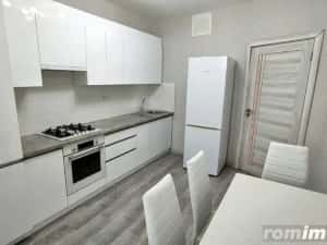 Garsoniera zona Universitate — miniatura 1