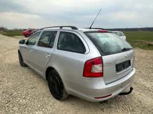 Skoda Octavia 1.8 Turbo 4x4 2010 — miniatura 10