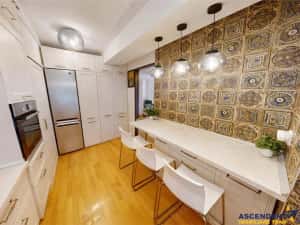 Spatialitate si confort: apartament 4 camere, Central, Brasov: FILM 3D — miniatura 7