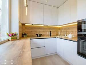 Tva inclus+parcare! Bucatarie inchisa, decomandat, etaj intermediar — miniatura 1