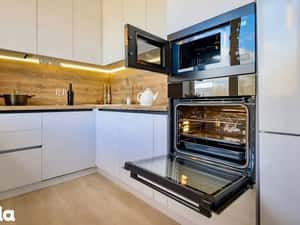 Tva inclus+parcare! Bucatarie inchisa, decomandat, etaj intermediar — miniatura 5