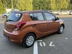 Hyundai i20 2014 1.2 benzina — miniatura 5