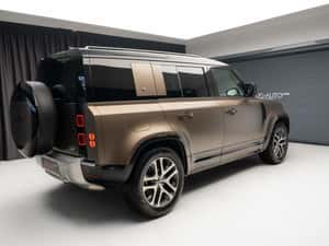 Land Rover Defender SUV 2023 — miniatura 6