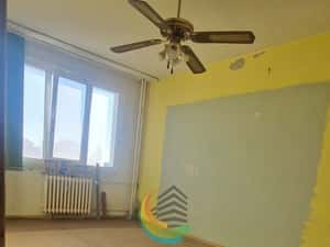 Vanzare apartament cu 2 camere in zona Piata Minis zona Titan necesita — miniatura 3