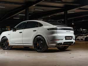 Porsche Cayenne Hibrid 2024 - 600 cp - SUV Second Hand — miniatura 6