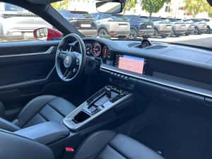 Porsche 992 Automată 450 HP Benzină — miniatura 4