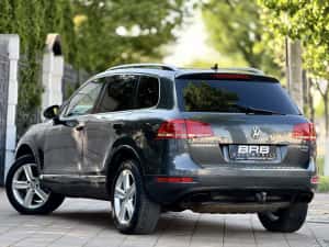 • Volkswagen Touareg 2012 / 3.0 Diesel / 4 Motion 4x4 - Parc Auto / RATE / Garanție • — miniatura 3