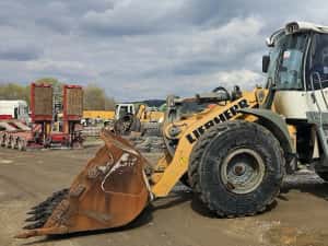 Incarcator frontal Liebherr L556