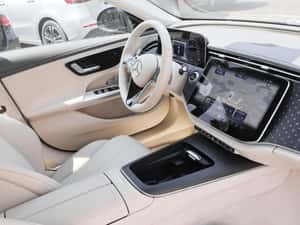 Mercedes-Benz E 300 Automată 204 HP Hibrid (B/E) — miniatura 4