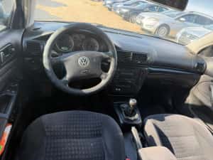 VW Passat 1.9 TDI 2004 — miniatura 6