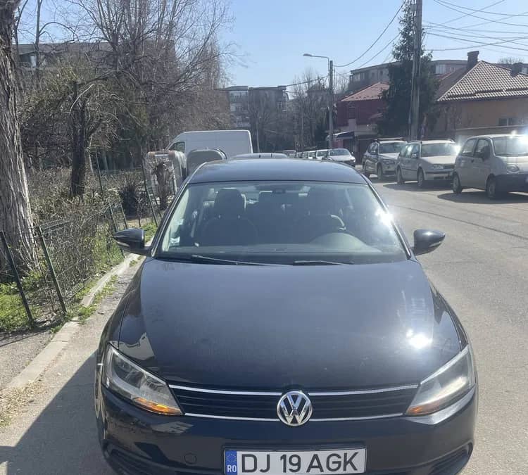 Volkswagen Jetta schumacher 2014/1.2 benzina,distributie pe lant — fotografie 1 din 10