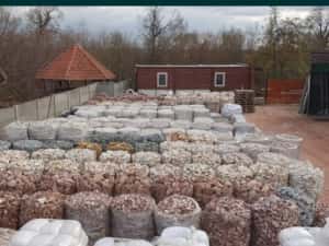 Piatra decorativa gradina rotunjita și colturoasa,bolovani ornamentali — miniatura 5