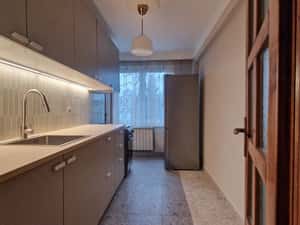 Ap.3 camere decomandat, renovat complet – centru Tg. Mureș, lângă ANAF — miniatura 3