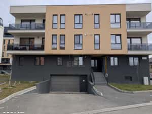 Apartament 3 camere cu balcon, 54 mp, 2024