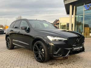 Volvo XC60 Hibrid Second Hand - 20.560 km - Negru