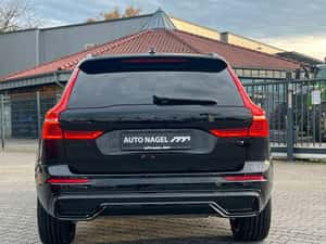 Volvo XC60 Hibrid Second Hand - 20.560 km - Negru — miniatura 4