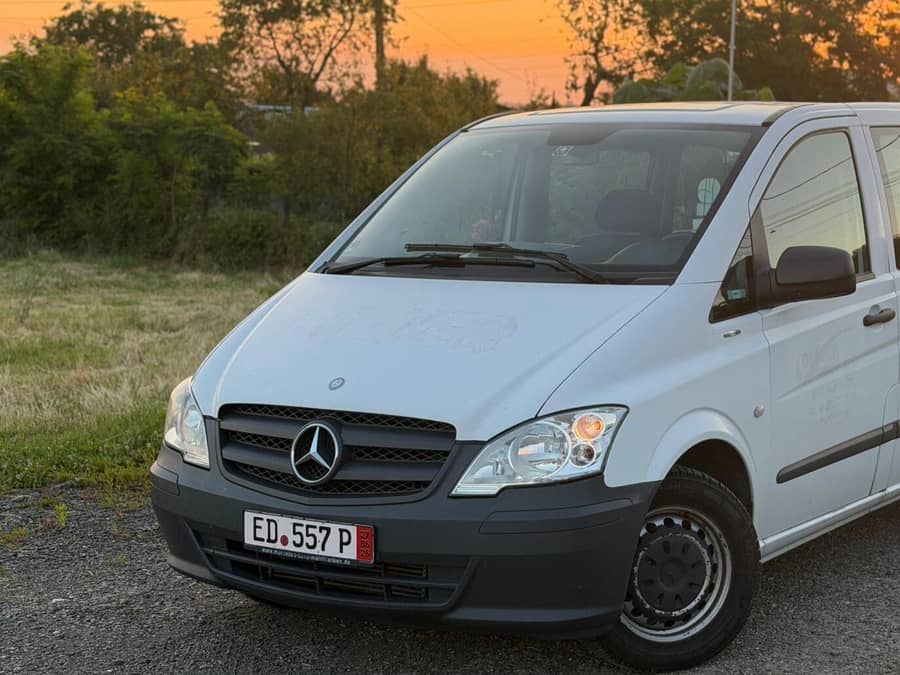 Mercedes-Benz Vito 110 CDI | 2.2 diesel | 95 CP | 9 locuri — fotografie 1 din 7