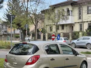 Opel corsa 1.2 benzina 2008 93.000 km — miniatura 3