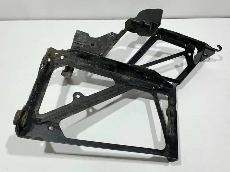 Suport pompa apa Audi A7 4g 4G0145896A — fotografie 1 din 10