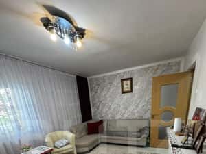 Apartament 2 camere, decomandat, zona Burdujeni — miniatura 3
