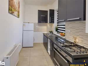 Studio cochet,mobilat,utilat,bucatarie separata,boxa,Top City,Tractoru — miniatura 4