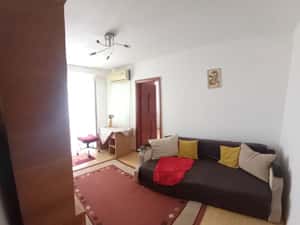Apartament 2 camere zona Casa de Cultura cu Centrala — miniatura 3